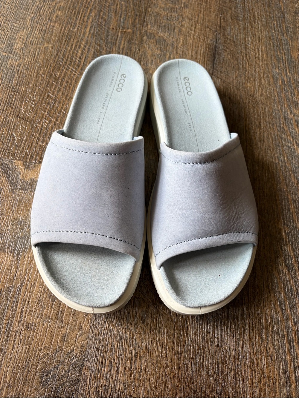 Ecco Yuma Soft Blue White slide on Sandals size 6.5
